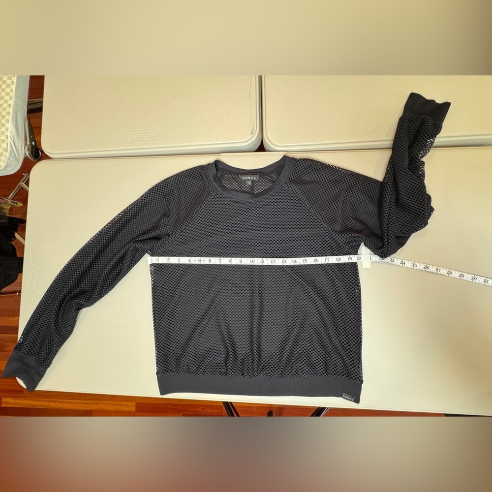Koral Sofia Mesh Long Sleeve Top Dark Navy Athletic Pullover Size Large Made in - Picture 12 of 15